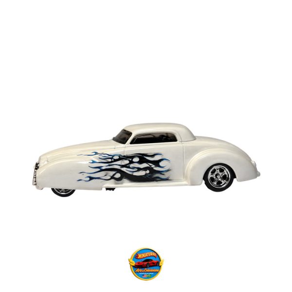 Hot Wheels Fred Meyer White Tail Dragger - 1:64