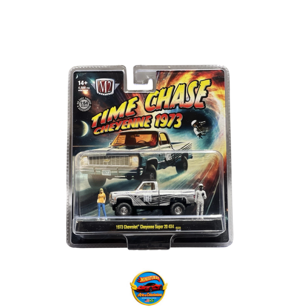 M2 Machines Diorama 2026 – 1973 Chevrolet Cheyenne Super 20 4x4 "Time Chase" (R20)